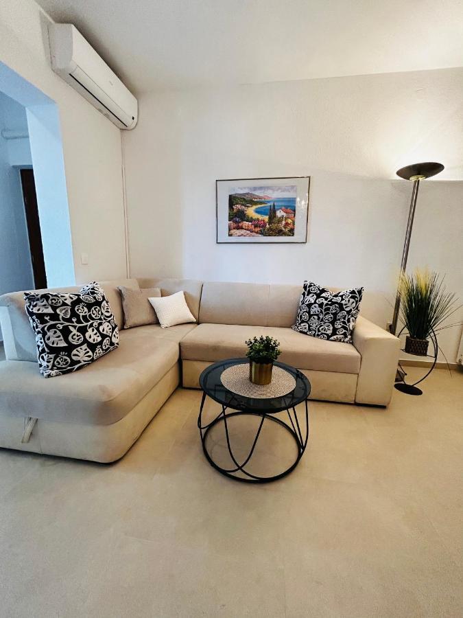 Apartmani Stanic Seget Vranjica Exteriör bild